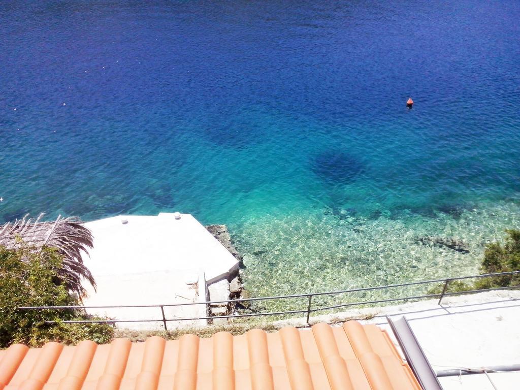 Apartments Carmen Vinišće Rom bilde
