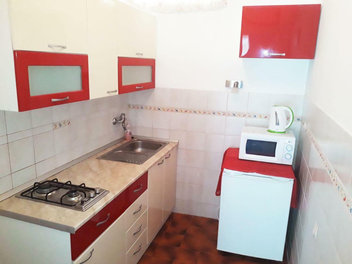 Apartments Carmen Vinišće Eksteriør bilde